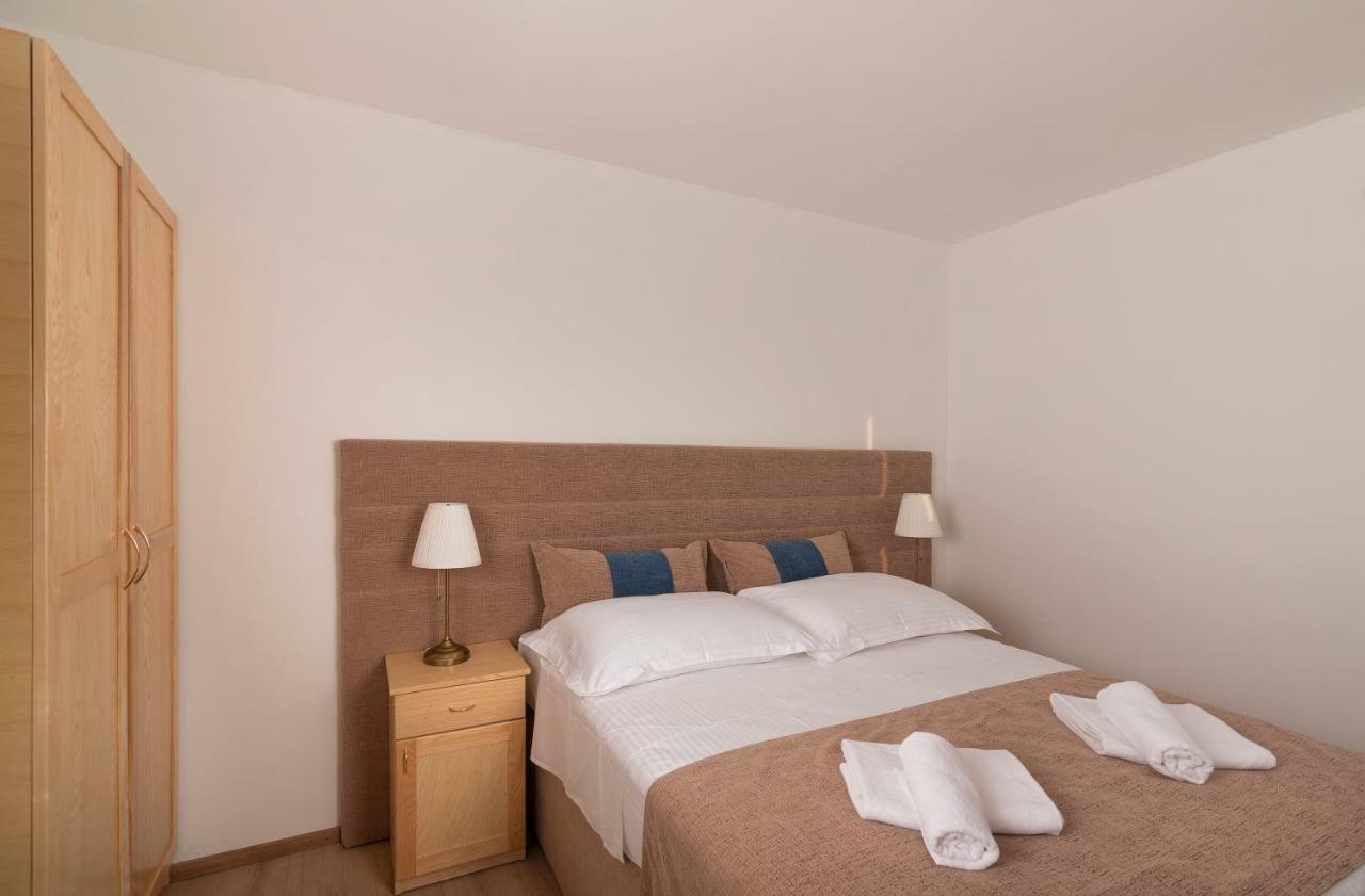 Villa Village Idylle With Heated Pool, Sauna, Jacuzzy And Private Parking Sukošan Buitenkant foto