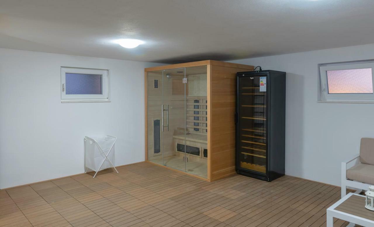 Villa Village Idylle With Heated Pool, Sauna, Jacuzzy And Private Parking Sukošan Buitenkant foto
